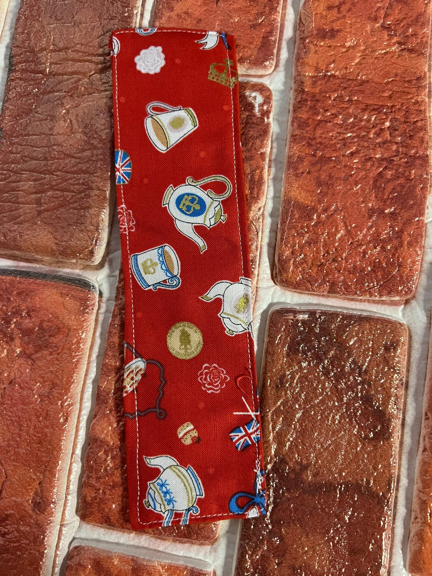 Fabric Bookmarks: hearts, rainbows, flowers, stars, dinosaurs, bees, crowns, tea| page marker, page holder | reading gift, bookworm present