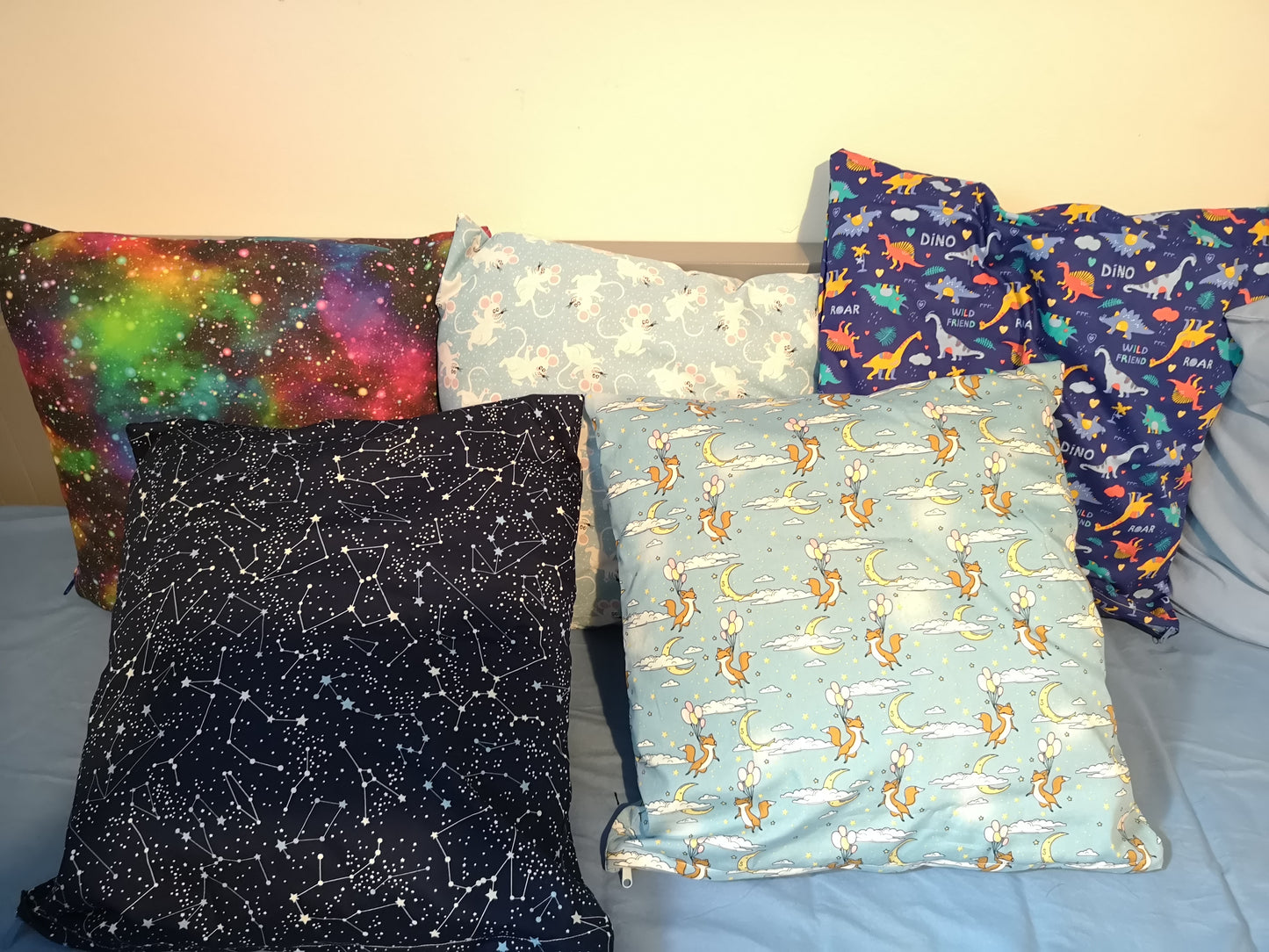 Cushion covers with zipper